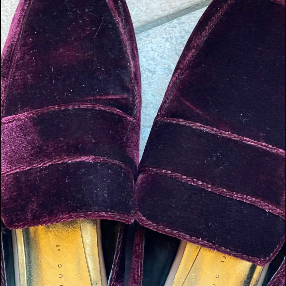 Zara velvet shoes  in great condition. Size US 8.5